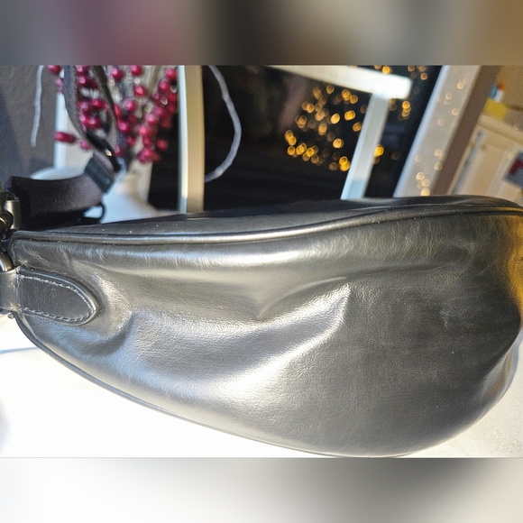 EUC Coach Hall Soft Sling Black Leather Crossbody - Picture 8 of 12